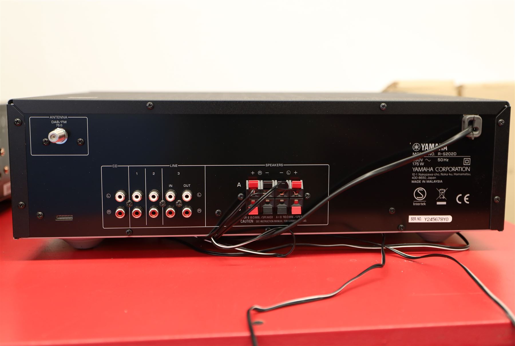 Yamaha - R-S202/R-S202D, natural sound stereo receiver, DAB+ and Bluetooth functionality, Treble and Bass controls, with remote