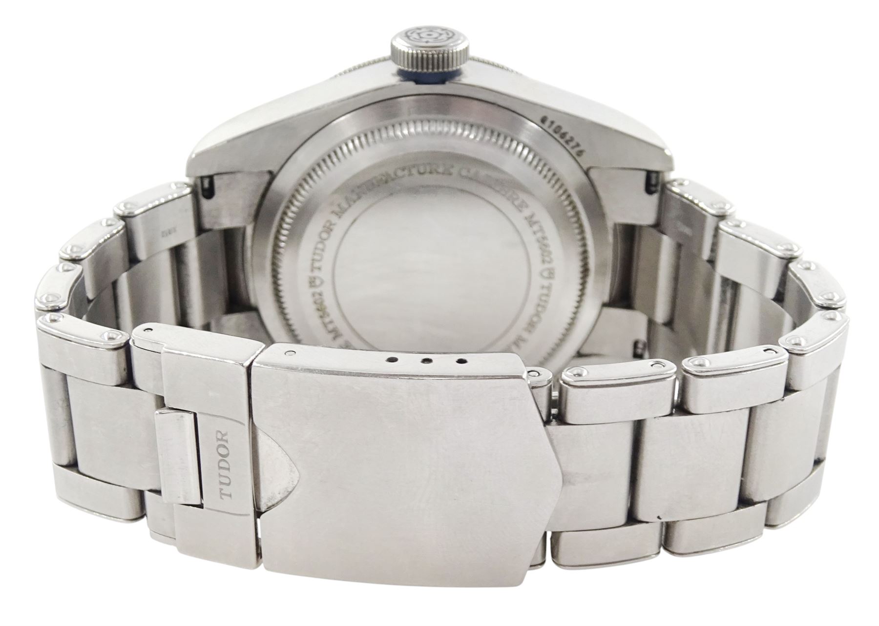 Tudor Black Bay Heritage gentleman's stainless steel automatic wristwatch, Ref. 79230N, serial No. Q106276, black dial with luminous dot and baton hour markers, on Tudor bracelet, with fold-over clasp, boxed with additional links and guarantee card dated 2019