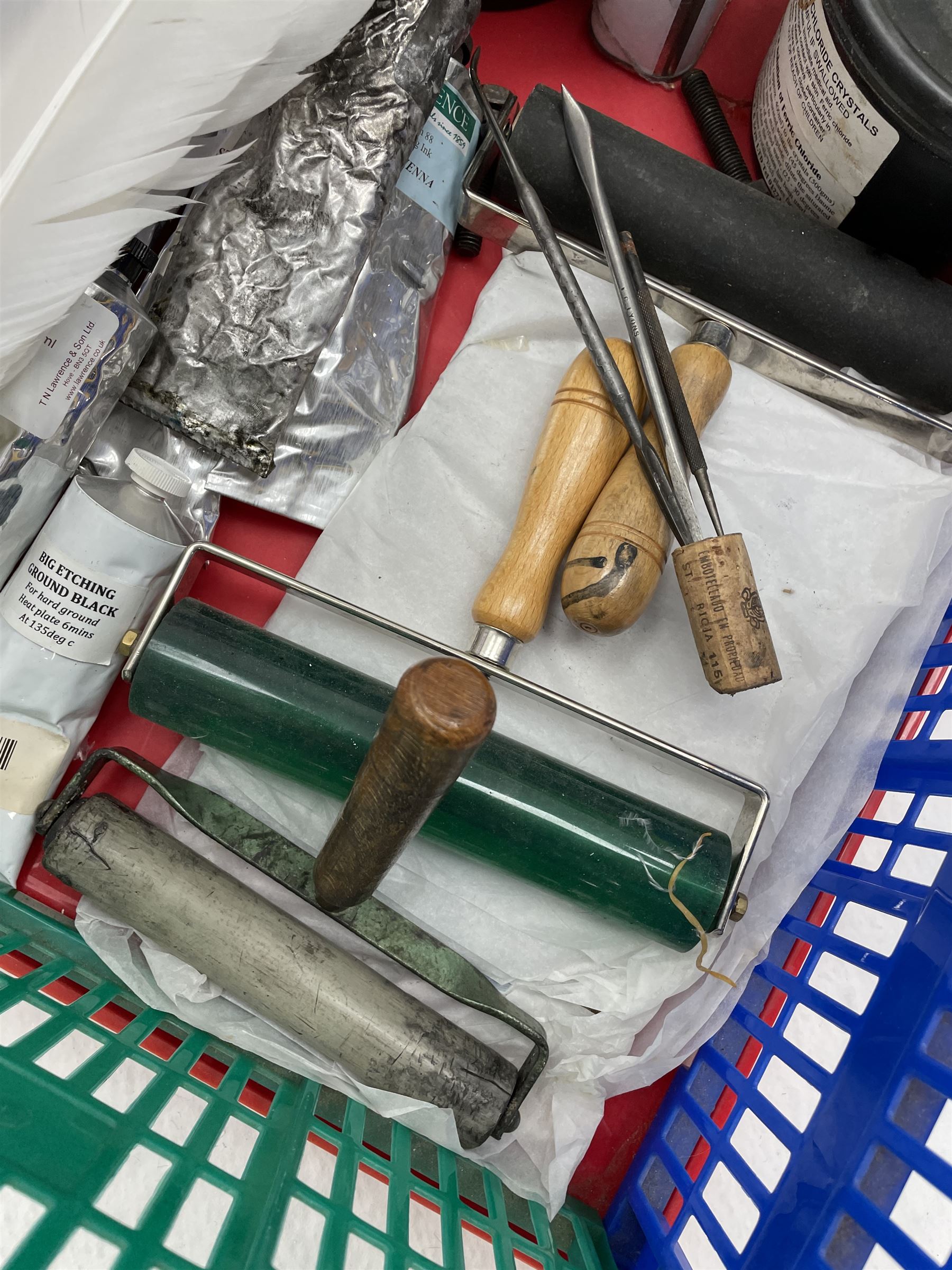 Tofko 'Norup Maxi' etching press, bench and accessories including: etching ink, rollers, varnish, etching ground etc. (bed size approx. 60cm x 41cm)