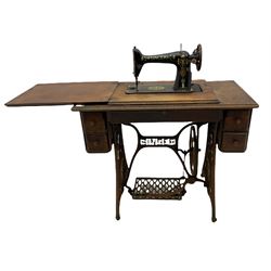 Singer treadle sewing machine and table top sewing machine (2)