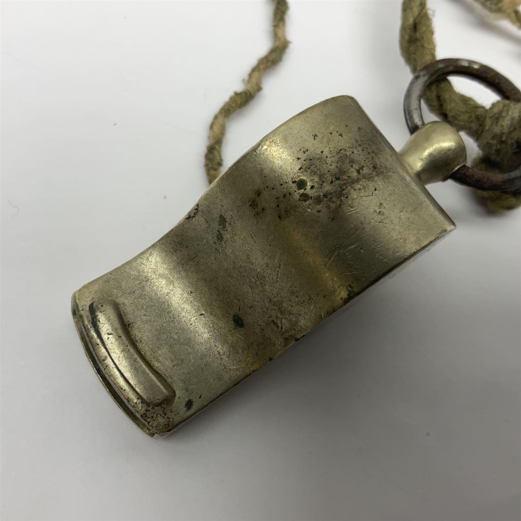 WWI J. Hudson & Co. Birmingham trench whistle dated 1916; WWI British War Medal awarded to 117363 Gnr. N.L. Wright R.A.; Services Rendered badge No.111643; RAF & RFC cap badges etc