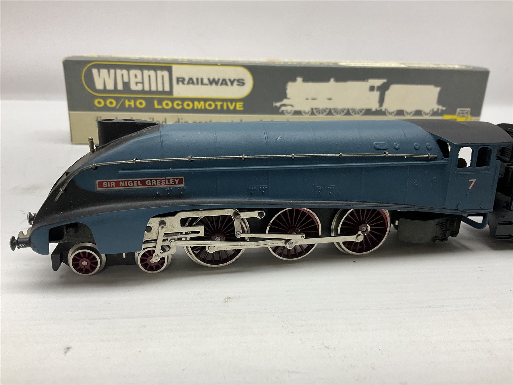 Wrenn '00' gauge - two Class A4 4-6-2 locomotives in LNER Garter Blue - 'Mallard' No.4468; and 'Sir Nigel Gresley' No.7; both boxed with instructions (2)
