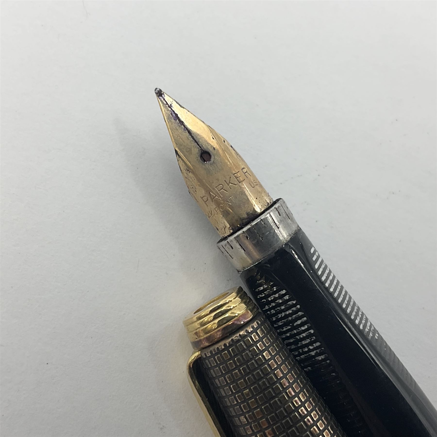 Parker Cisele 75 fountain pen, the silver barrel and cap with square pattern stamped U.S.A Sterling Vermeil Cap & Barrel and gold nib stamped 14K, length L13cm
