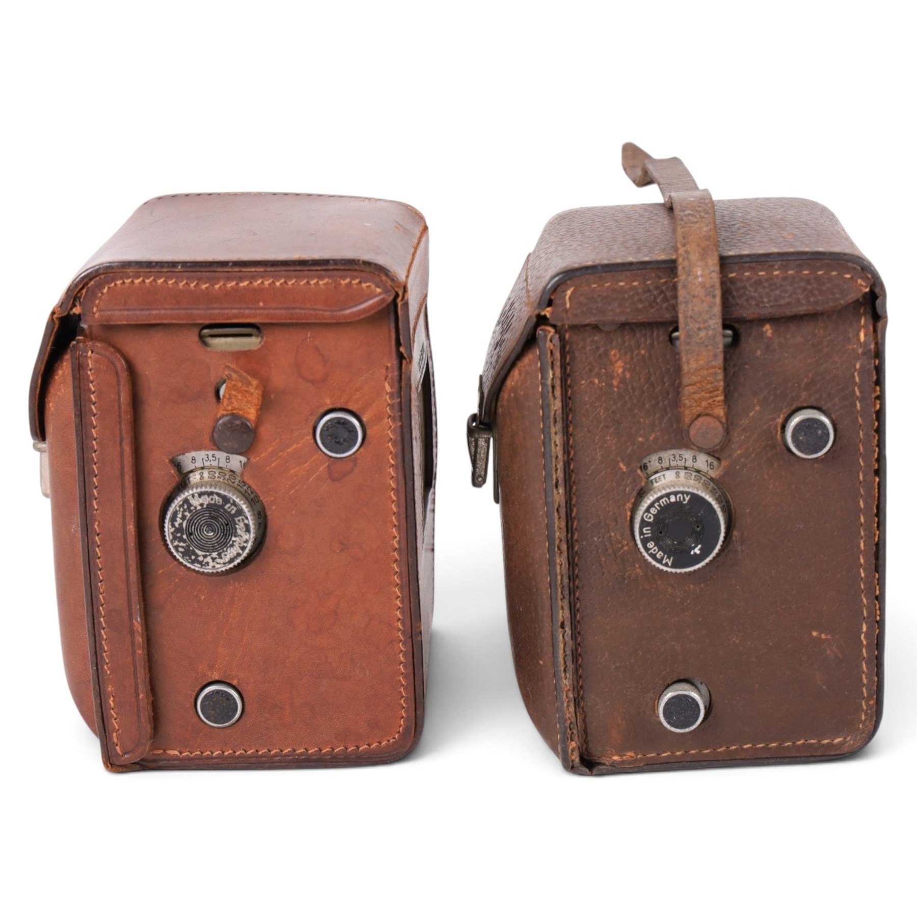 Two Rollei Franke & Heidecke Rolleiflex medium format TLR cameras, one serial no. 1059268 with Compur-Rapid Xenar f:3.5 F=7.5cm Schneider-Kreuznach les serial no. 1901591, the second serial no. 1061648 with Compur-Rapid Carl Zeiss Jena Tessar 1:3.5 F=7.5 lens serial no.3028466, both in leather Rolleiflex cases