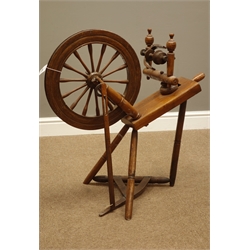  19th century stained beech spinning wheel, H81cm  