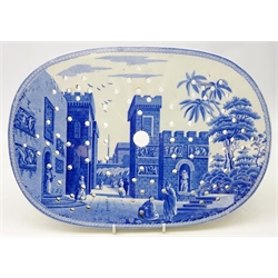  Early 19th century Spode blue and white drainer in the 'The Castle of Boudron' pattern from the Caramanian series, L37cm   
