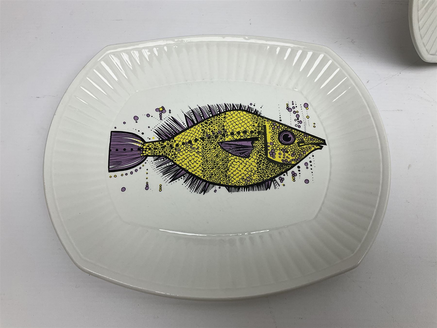 Set of Six Washington pottery fish series plates, titled Aquarius, together with two Ironstone pottery Beefeater plates, L28cm, H24cm