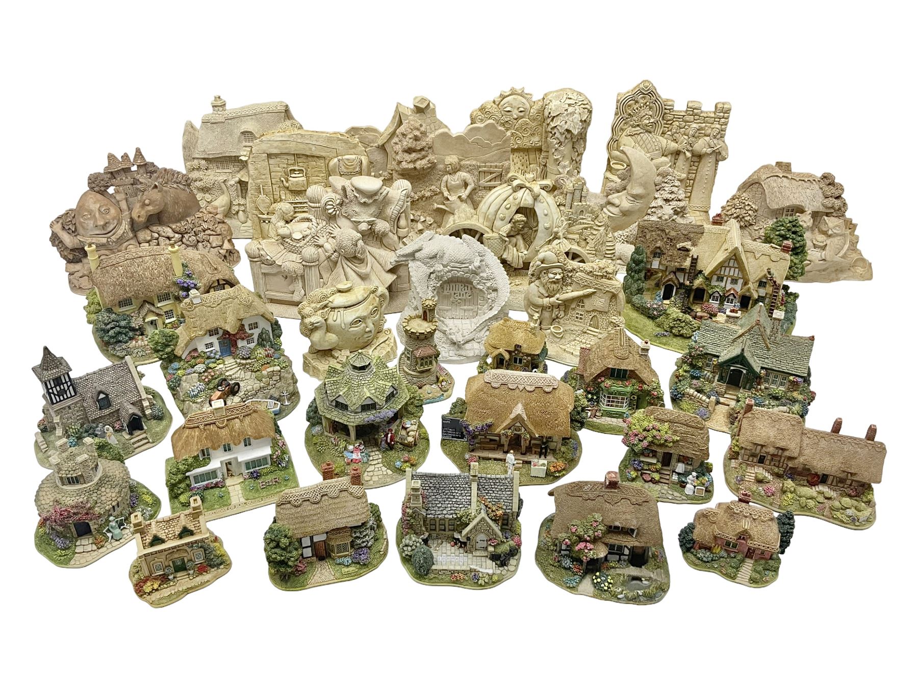 Thirty three Lilliput Lane models from the British collection and