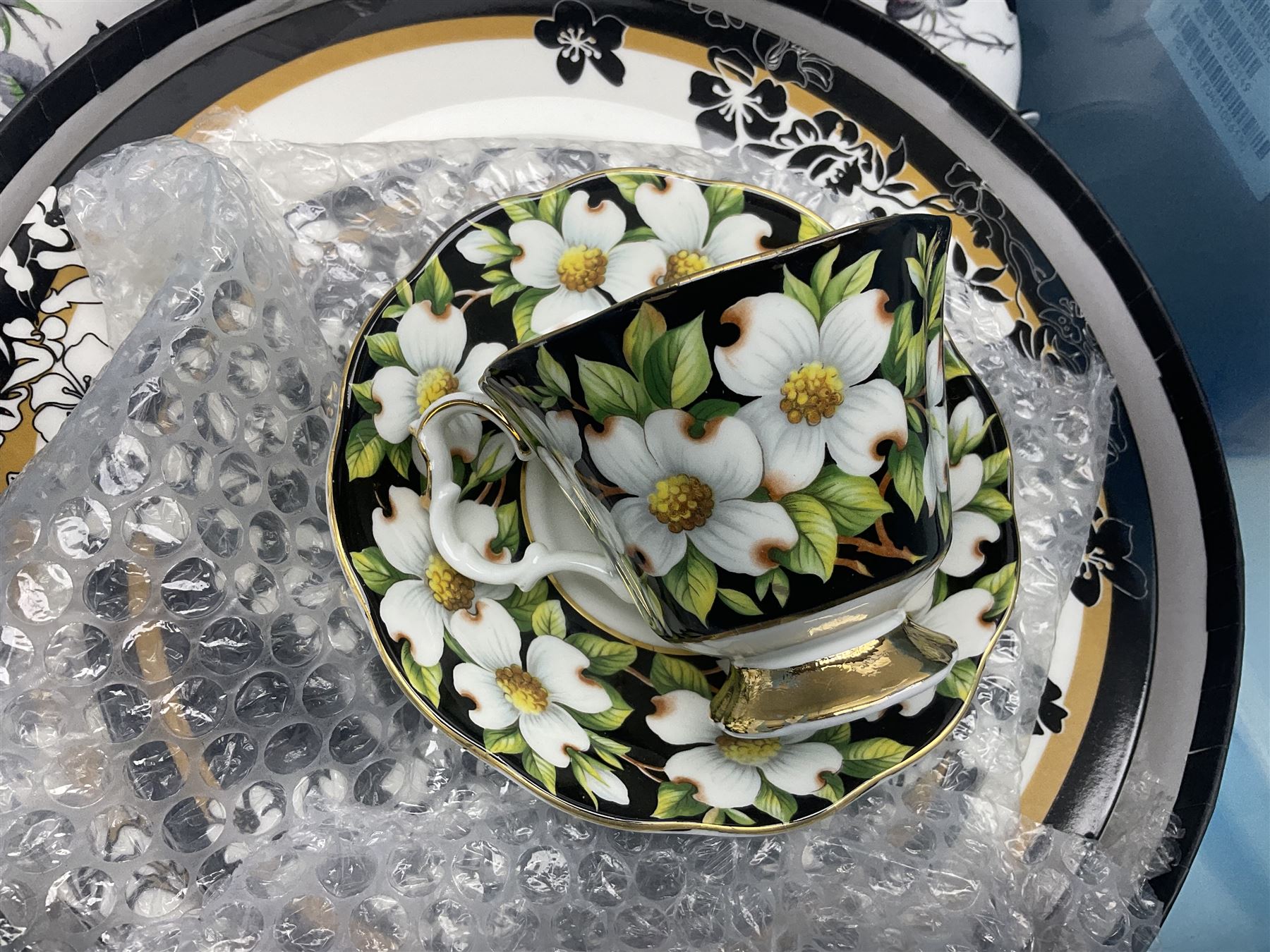 Royal Albert Masquerade pattern tea service for six, together with Royal Albert Dogwood pattern teacup and saucer and Alfred Meakin tea and dinner wares decorated with gilt on cream ground to include lidded tureens and oval serving plates etc in two boxes