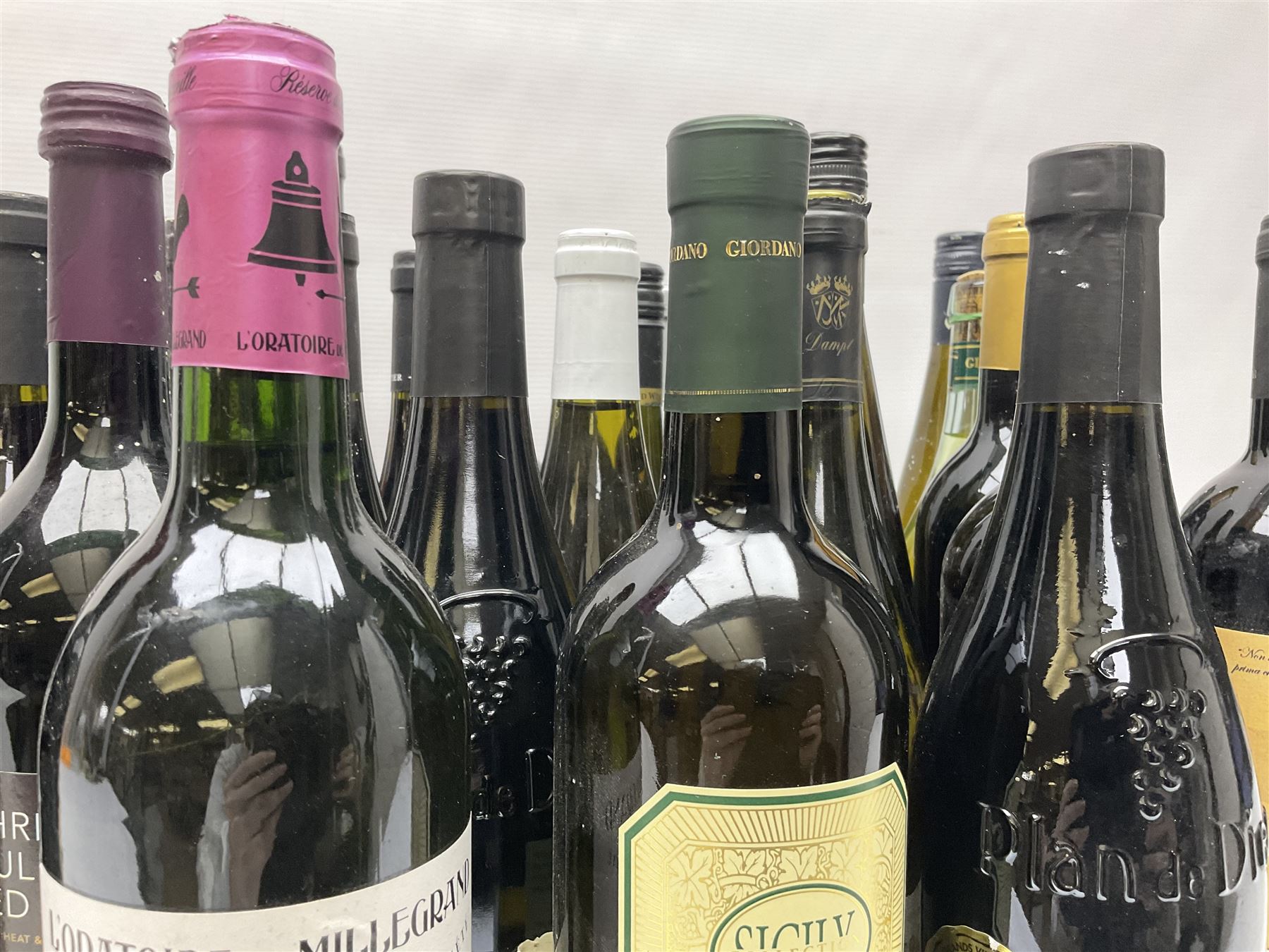 Mixed wine, including Domaine Martin 2011 Plan De Dieu, L'Oratoire de Millegrand 2006, Sauvignon Blanc, Giordano 2014 Pinot Grigio, various content and proof (27)