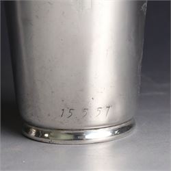 Mid 20th century silver christening beaker, with engraved initial R and star border, hallmarked Sheffield 1958, maker's mark KF over AL, H11cm