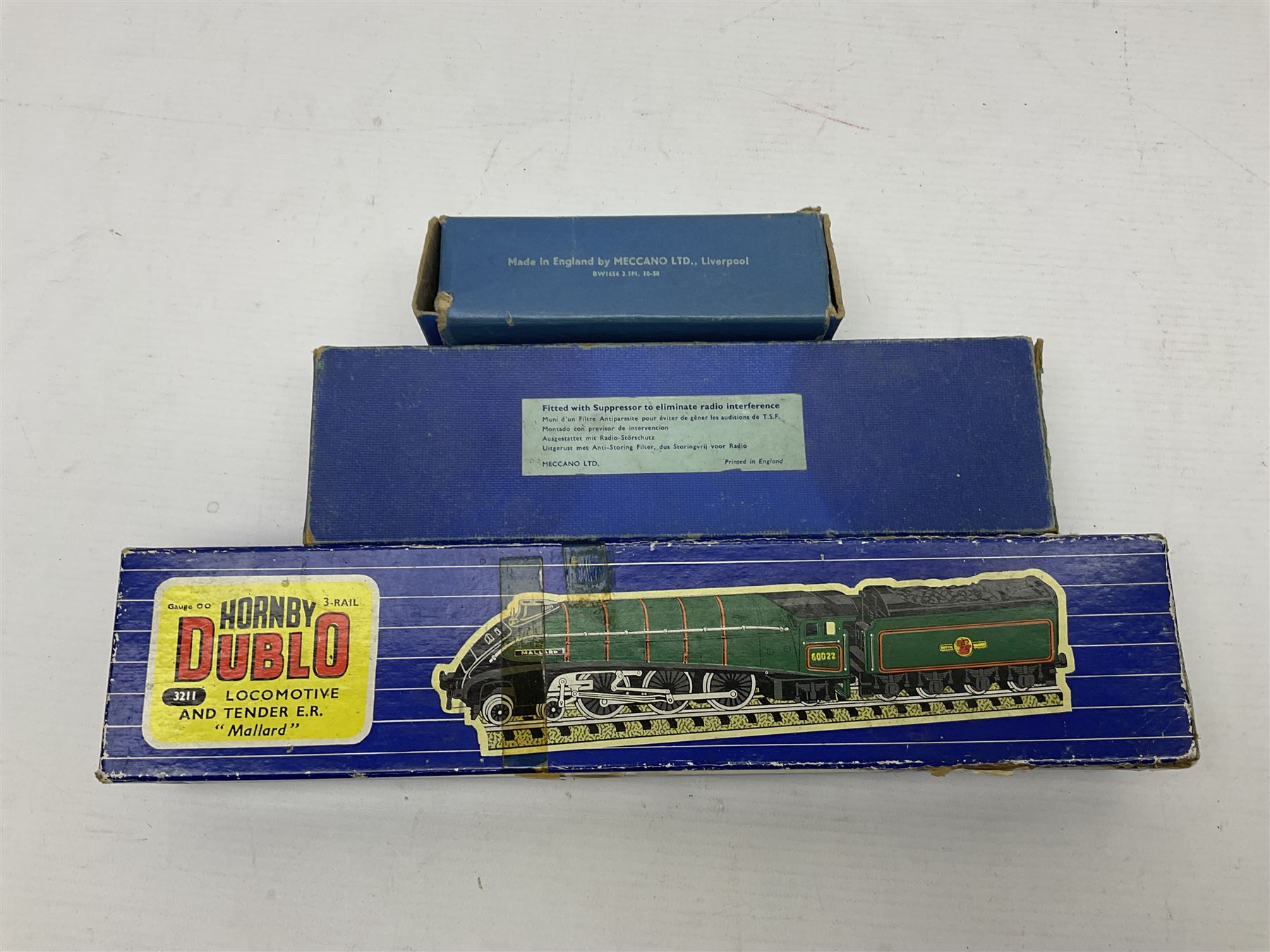 Hornby Dublo - 3-rail - Class A4 4-6-2 locomotive 'Mallard' No.60022 in BR green; in original box; and Duchess Class 4-6-2 locomotive 'Duchess of Montrose' No.46232 in BR matt green; in original plain blue box; with associated tender in plain blue box (3)