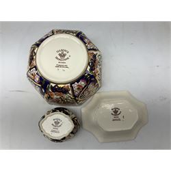 Group of Mason's Ironstone 'Penang' pattern ceramics, comprising lidded tea caddy, bowl of octagonal form, twin handled lidded vase, lidded oval box, etc, tallest H22cm, with four boxes