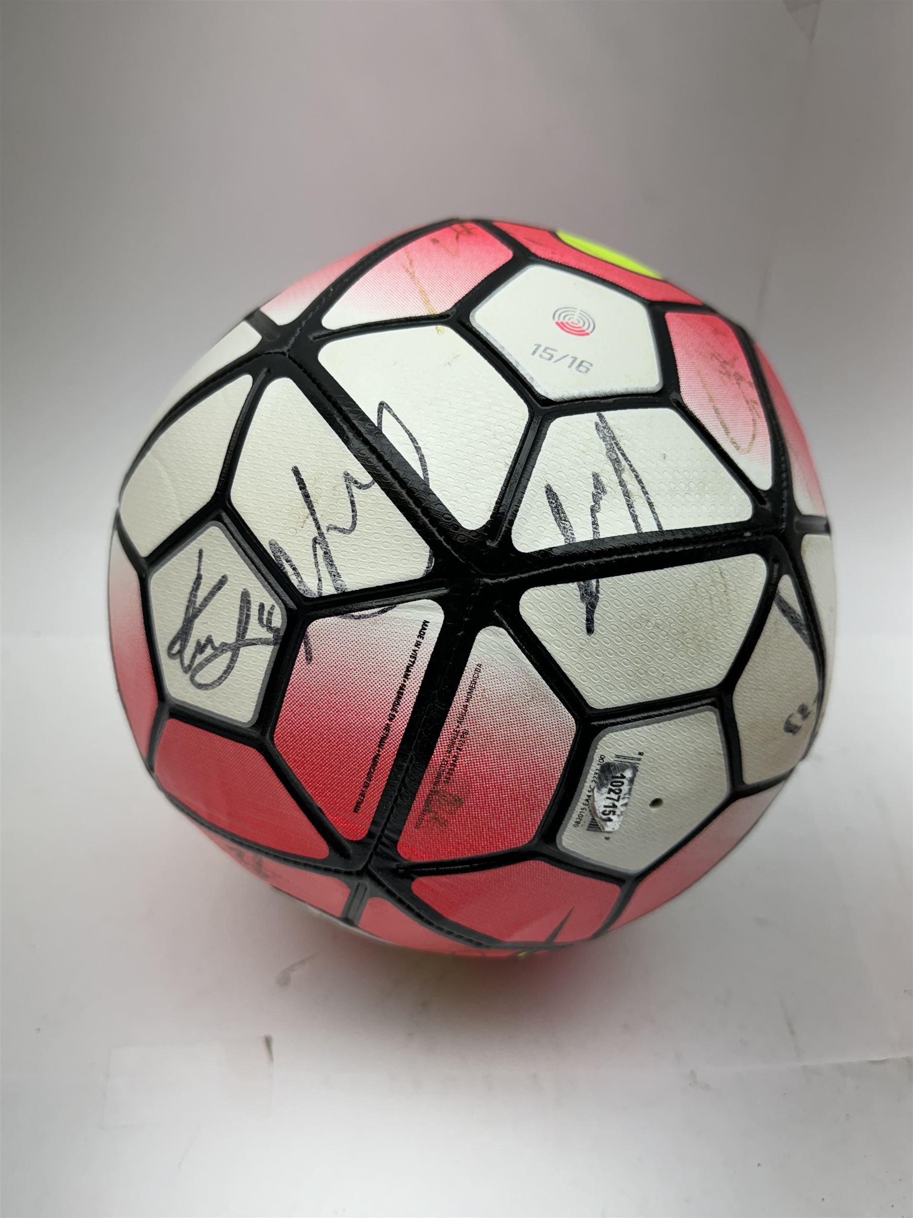 Leicester City signed 2015/16 season shirt, and two signed footballs