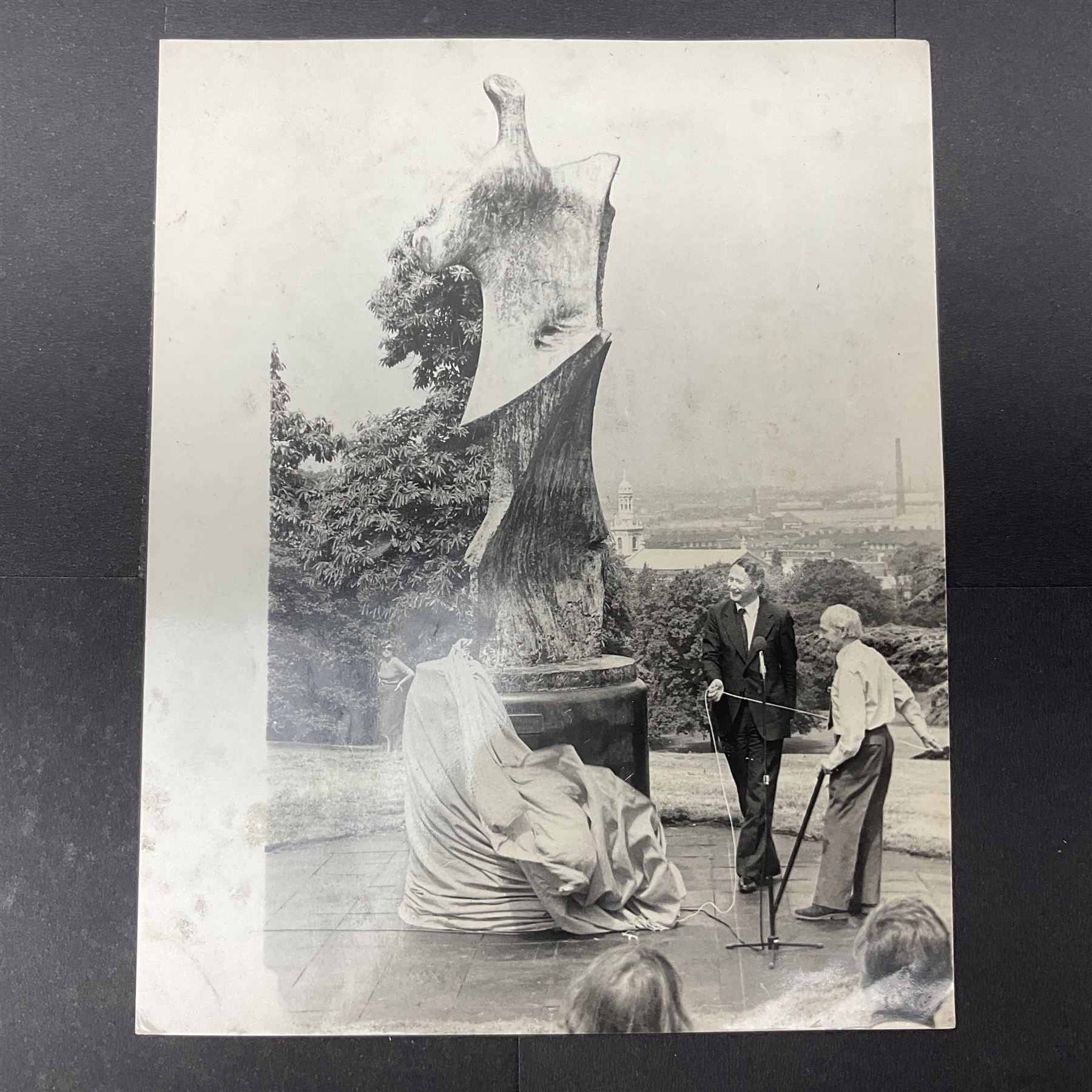 Five 1970s press photographs of Henry Moore and Barbara Hepworth