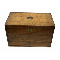 Stationary box, for restoration
