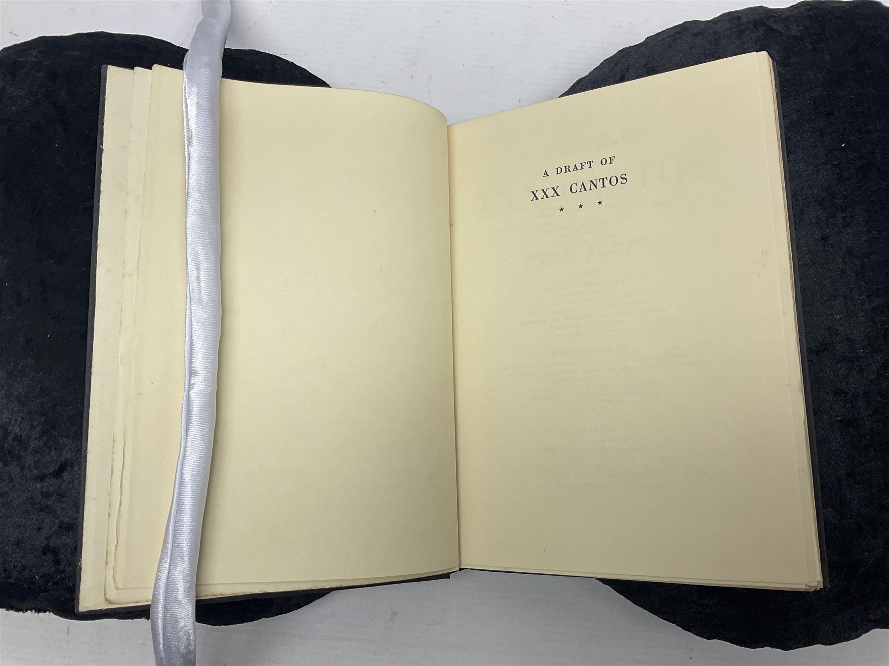 Ezra Pound; A Draft of XXX Cantos, Faber & Faber Limited 1933 