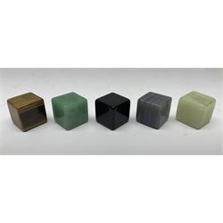 Fifteen cube mineral specimens, each cut and polished to highlight natural formations, including tiger eye, black obsidian, green aventurine, rose quartz, opalite, rhodonite etc, H2cm 