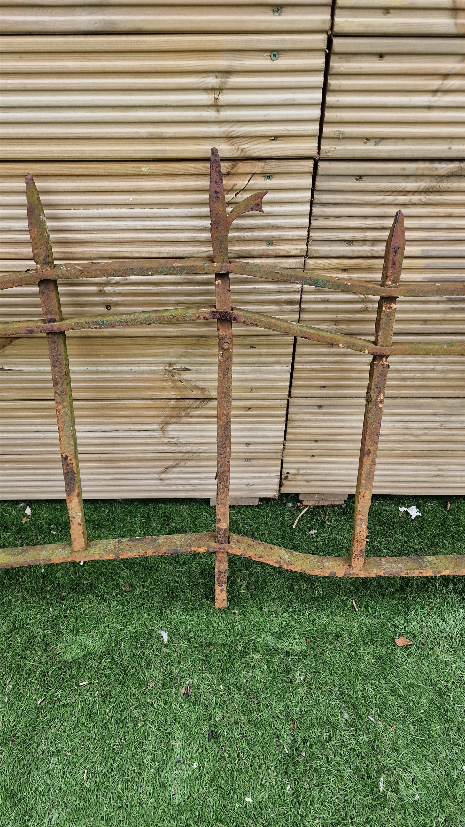 19th century wrought iron garden or building railings - THIS LOT IS TO BE COLLECTED BY APPOINTMENT FROM DUGGLEBY STORAGE, GREAT HILL, EASTFIELD, SCARBOROUGH, YO11 3TX