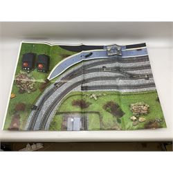 Hornby '00' gauge - Flying Scotsman boxed electric train set with No.4472 'Flying Scotsman' locomotive, three coaches and accessories