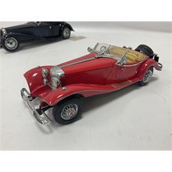 Franklin Mint - five 1:24 scale die-cast precision models comprising 1930 Bugatti Royale Coupe Napoleon, 1933 Duesenberg SJ Twenty Grand, 1935 Mercedes Benz 500K Special Roadster, 1938 Jaguar SS-100, and 1947 Bentley 