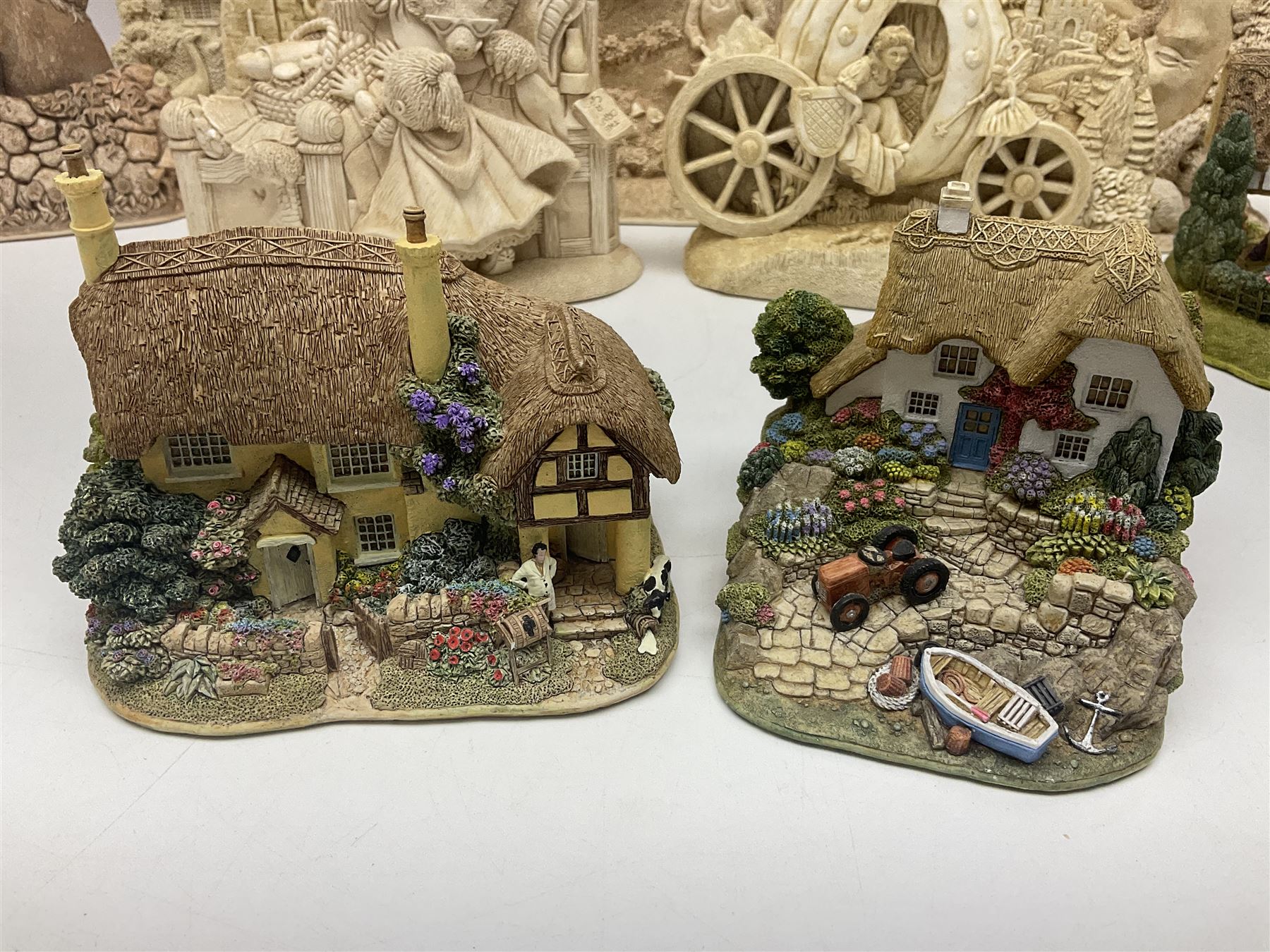 Thirty three Lilliput Lane models from the British collection and