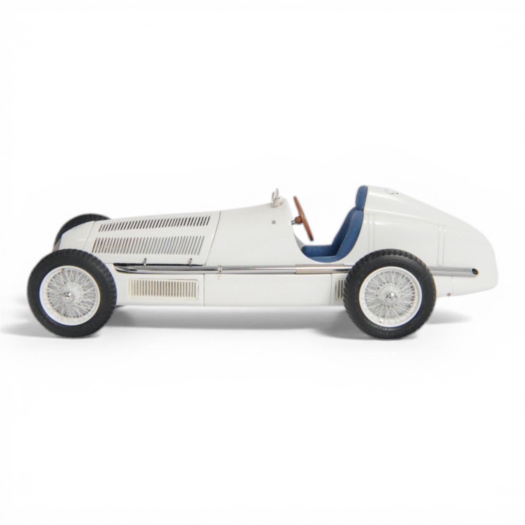 Limited edition CMC 1:18 scale diecast model car no.M065 Mercedes Benz W25 1934 in white, boxed