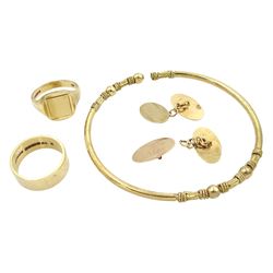9ct gold jewellery including signet ring, wedding band, cufflinks and bangle