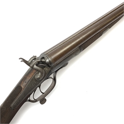 19th century James Woodward 64 St. James's Street London 12-bore side-by-side double barrel hammer shotgun with screw under lever opening and patent action, walnut stock with chequered grip and 76cm damascus barrels, No.3186, L117cm overall SHOTGUN CERTIFICATE REQUIRED