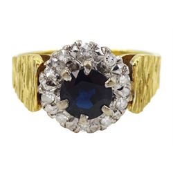 18ct gold round sapphire and diamond chip cluster ring, London 1976