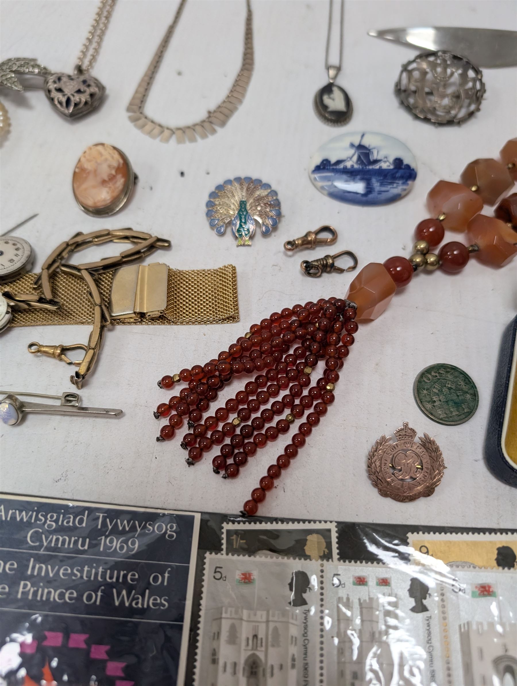 9ct gold clip, silver jewellery including Wedgwood Jasperware pendant necklace, brooch, fringe necklace etc, together with a Wedgwood Jasperware brooch, Tissot and an Elco gentlemans wristwatch, and a collection of costume jewellery