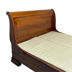 Simon Horn - 'Chatsworth' hardwood 5' 3'' Queen-size sleigh bed or lit bateau, panelled head and footboard with scrolled frames, on moulded block feet, with upholstered base