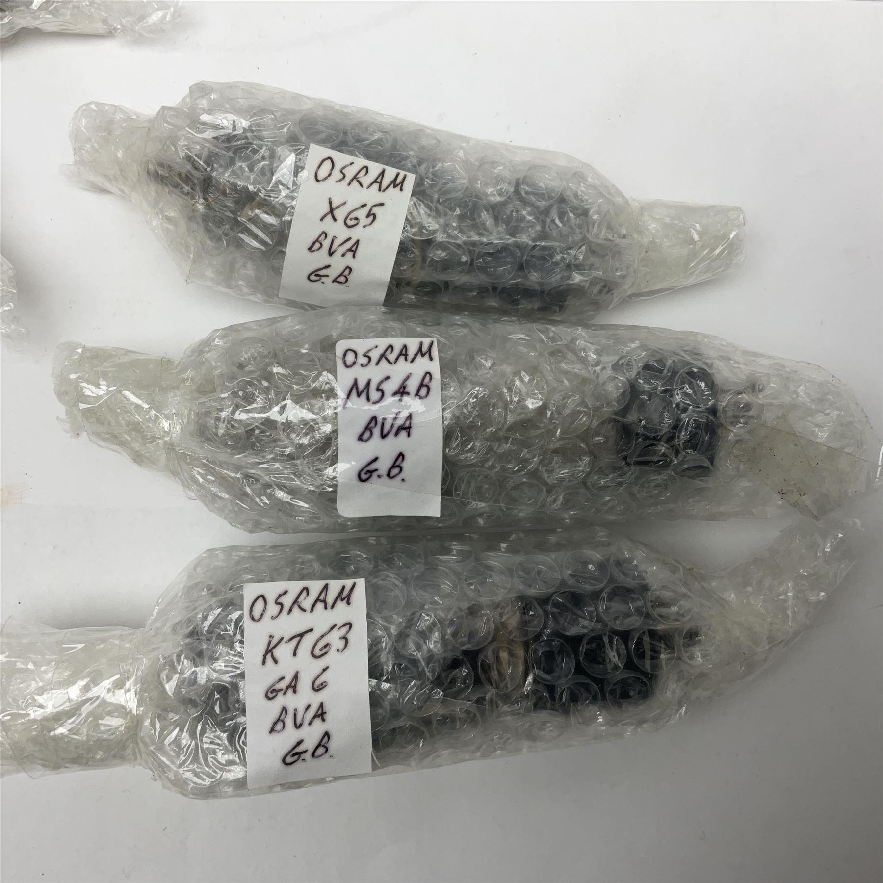 Collection of Osram, Elpico, Sylvania and similar thermionic radio valves/vacuum tubes, including P2, L21, DH77 GK9, U14 and PCLl86, approximately 19 as per list, unboxed