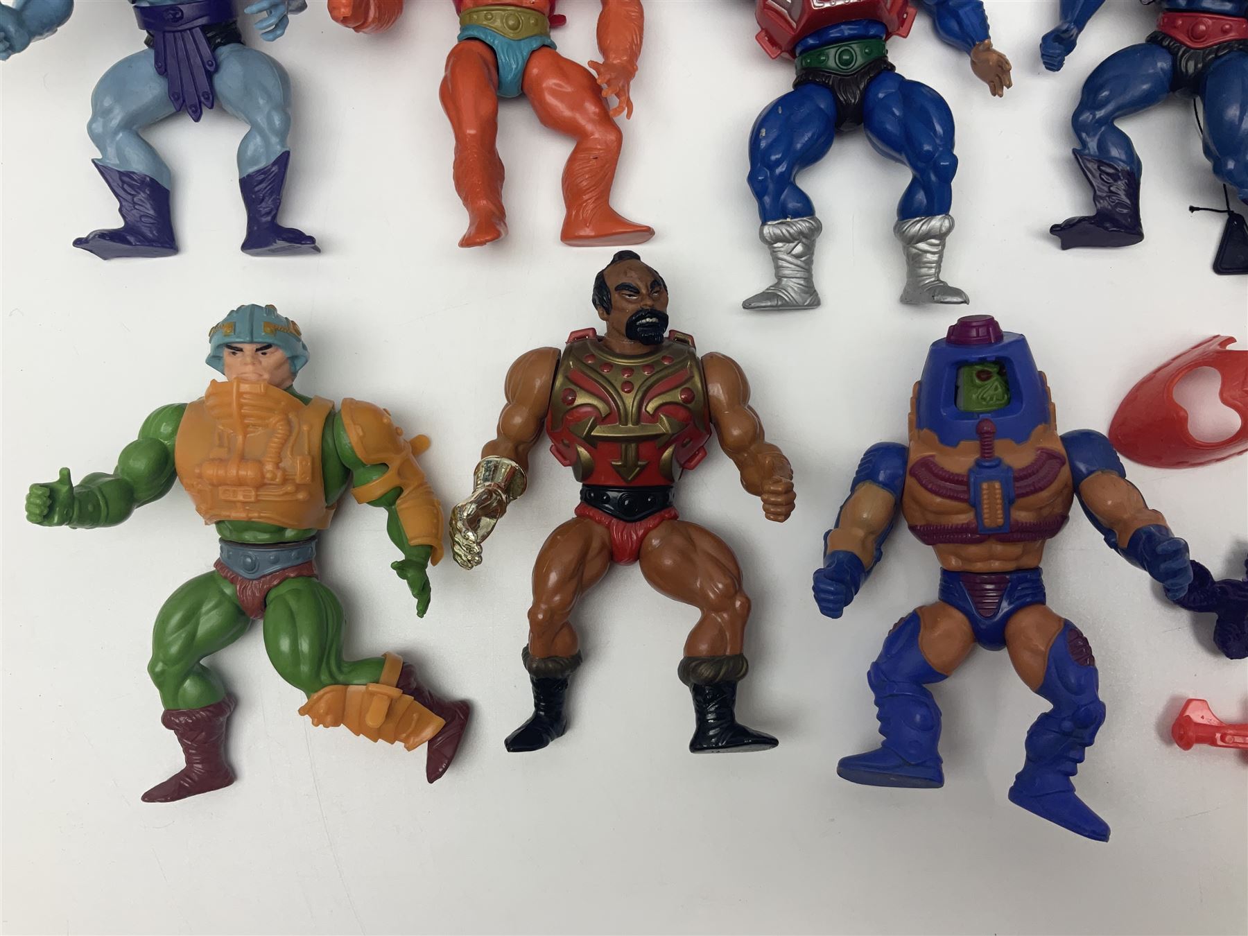 Group of 1980s Masters of the Universe figures to include He-Man, Skeletor, Stridor and Battle Cat, with collection of accessories 