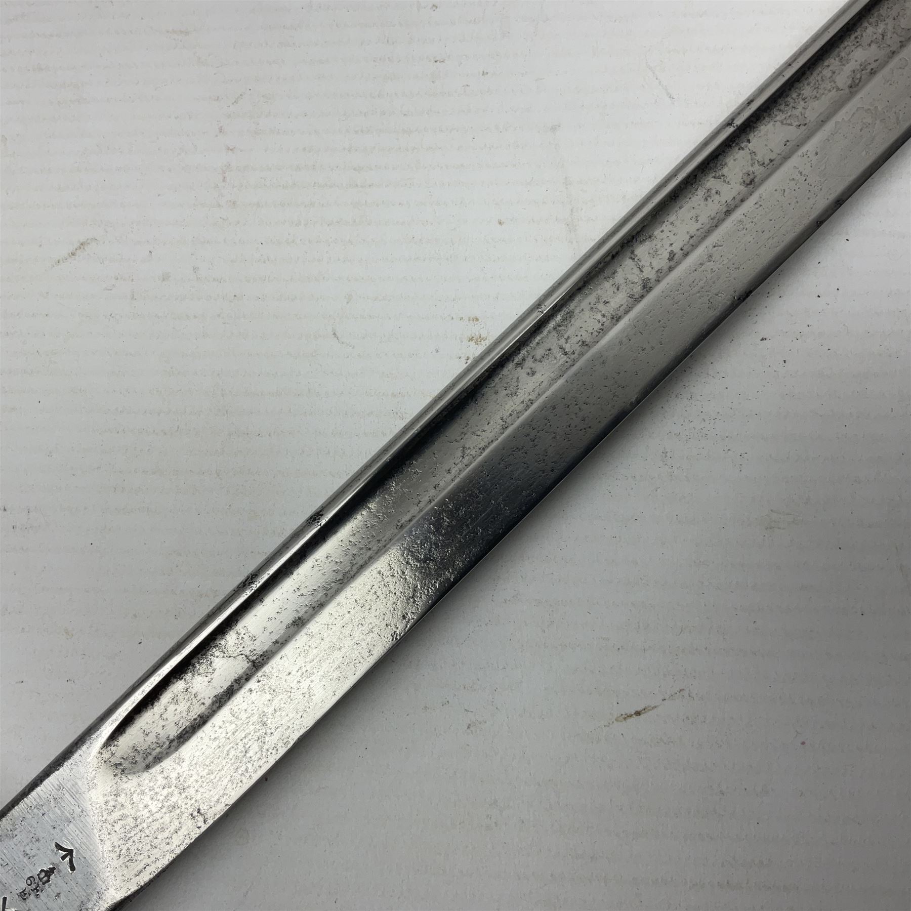 WW1 British pattern 1907 bayonet in polished condition with 43cm fullered steel blade by Sanderson, various marks to ricasso including date 12-14; in steel mounted leather covered scabbard L58cm overall