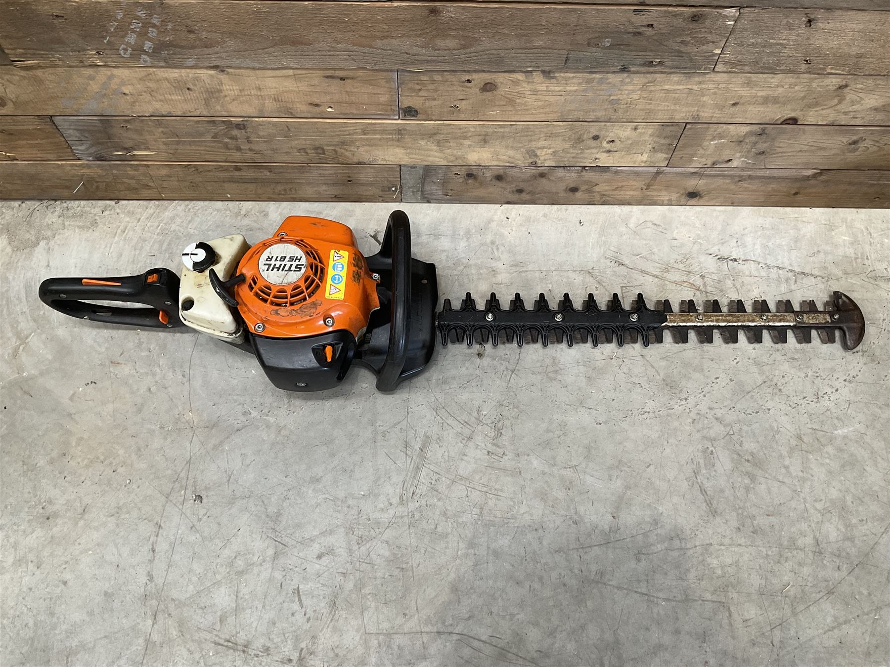Stihl HS 81R petrol hedge trimmer, 30'' double sided