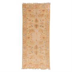 West Persian hand-knotted Ziegler design rug, ivory field decorated with an all-over latti...