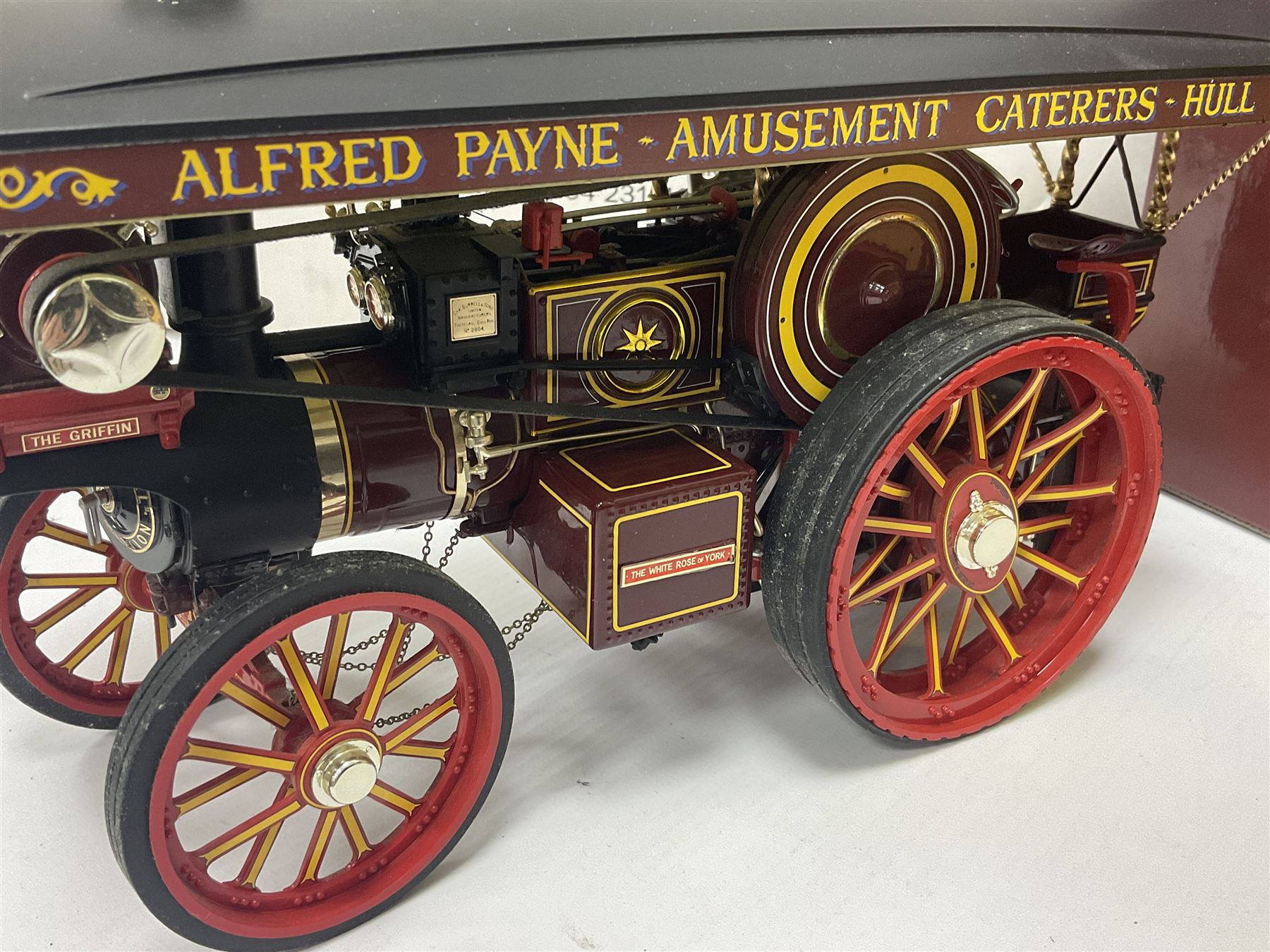 Midsummer Models 1:24 scale model Burrell Showman’s Engine No.2804 ‘The White Rose of York’ limited edition 856/999, with certificate of authenticity and original boxes 