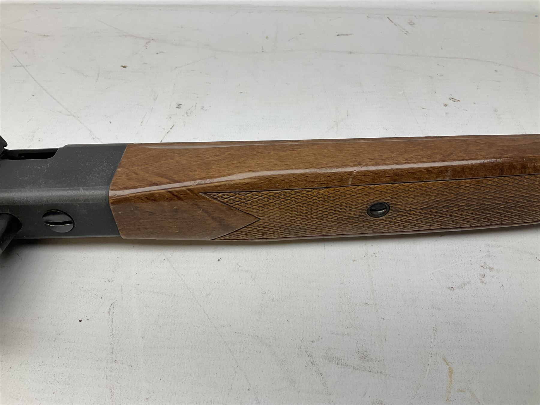 Anschutz Model 525 semi-automatic .22 rim-fire rifle, the 61cm barrel threaded for sound moderator, serial no.139278, L110cm FIREARMS CERTIFICATE REQUIRED OR RFD