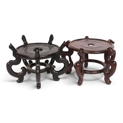 Five hardwood vase stands, for large vases, largest D36cm