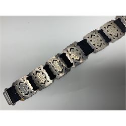 Art Nouveau silver belt, with two buckles, each depicting a female figure in profile and twelve engraved floral openwork panels, hallmarked Arthur Johnson Smith, Chester 1907, L60cm