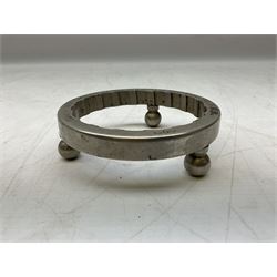 WW1 Trench Art - trivet on three ball feet formed from a section of a gun barrel inscribed 'Part of 18Pr Field Gun, as used in European War 1914.15.16.17.18.' D10cm