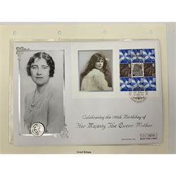 Silver coin cover 4th August 2000 'Celebrating the 100th Birthday of Her Majesty The Queen Mother' containing 1999 silver one pound coin
