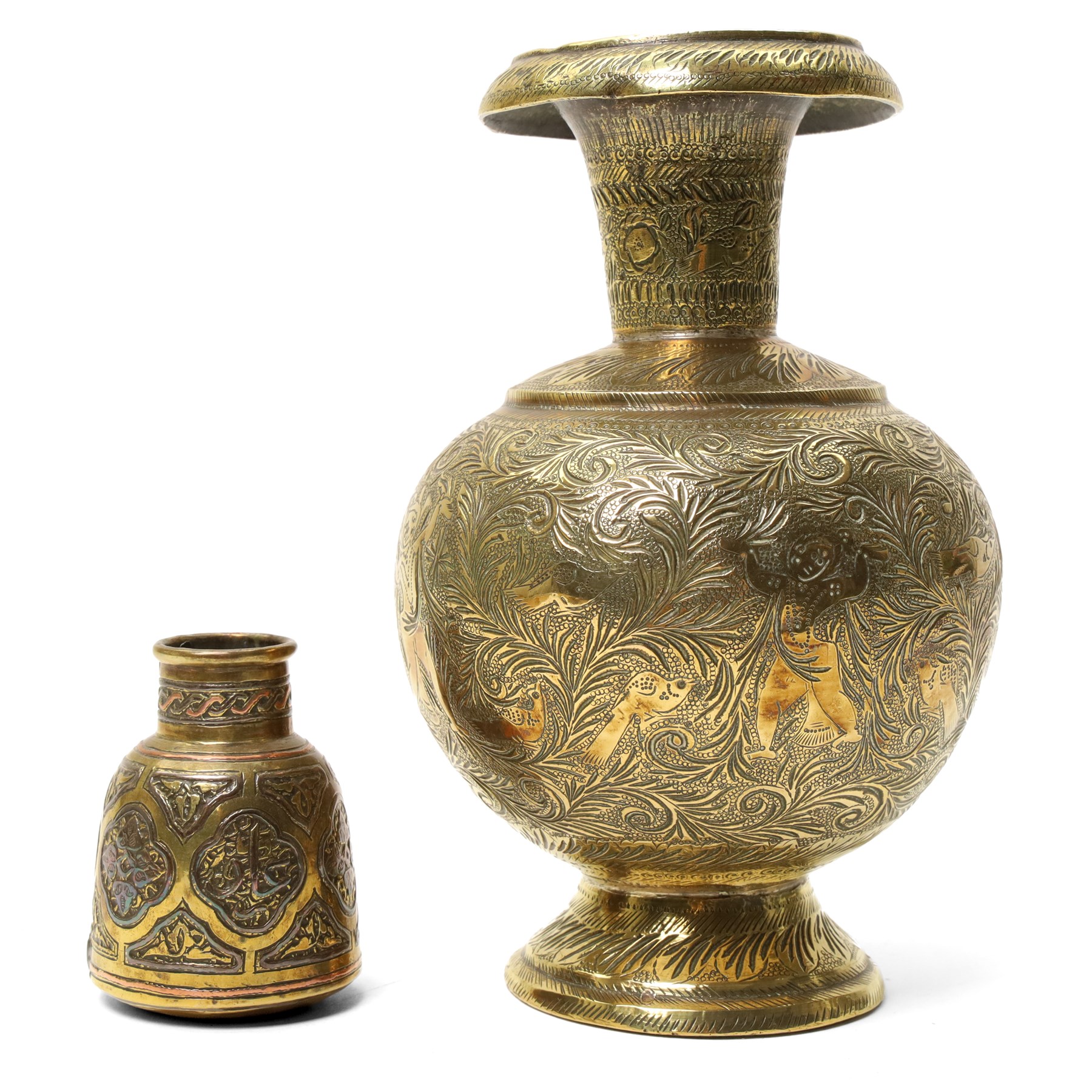 Collection of brassware, including a Cairoware platter and small vase, an Indian box and vase, and other small items (8)