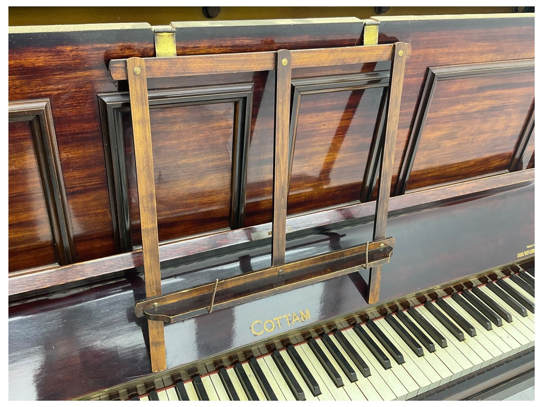 Cottam - Early 20th century (1920's) mahogany cased upright piano, with an overstrung frame and overdamper action, 85 notes A-A (seven octaves).