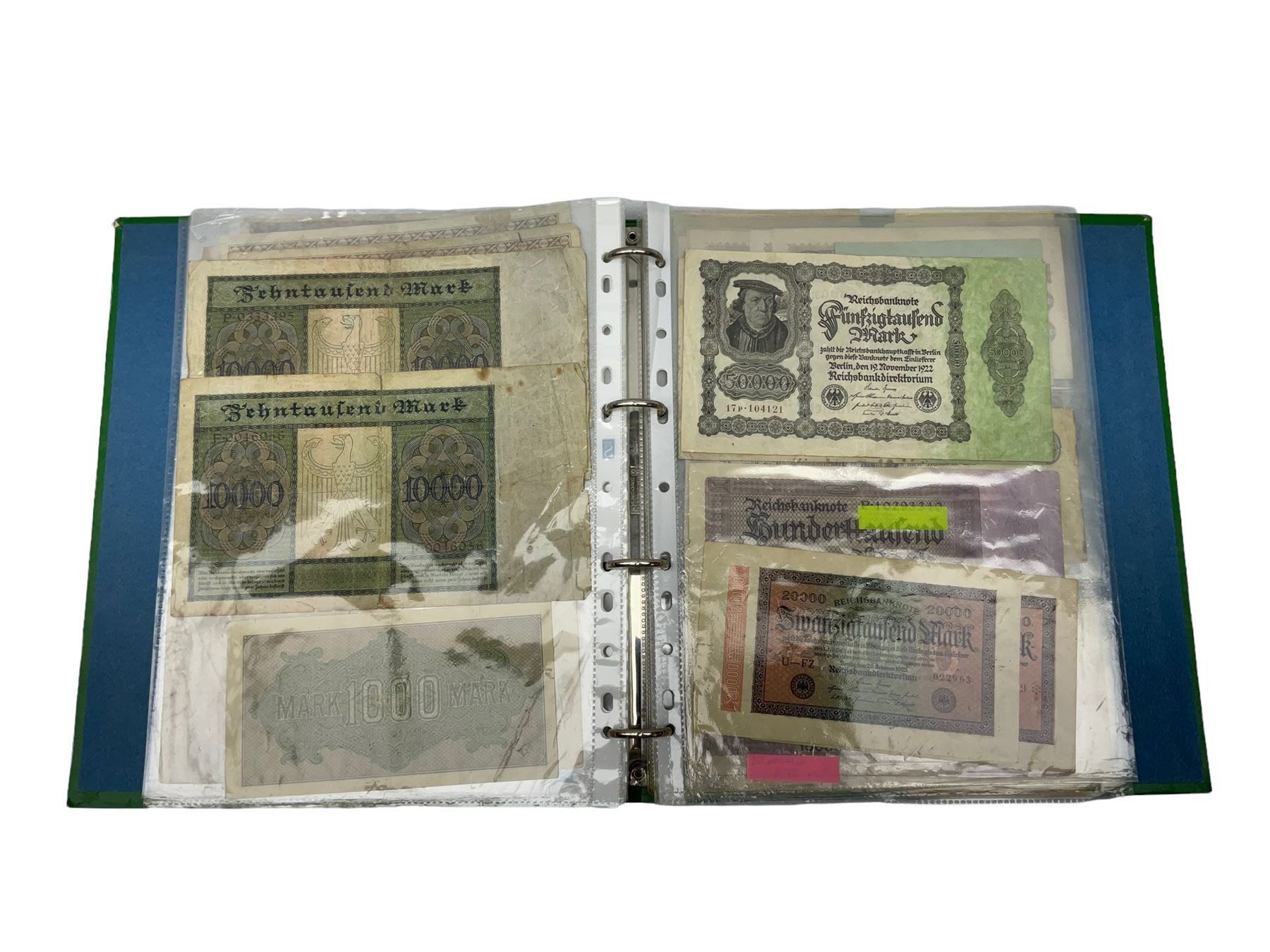 Collection of German banknotes, mostly dating between 1918 and 1923, many being of a high grade, with vendor's inventory, housed in a ring binder
