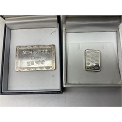 Quantity of silver comprising two 2012 Diamond Jubilee silver commemorative plaques stamped 999, hallmarked Birmingham 2012 with Jubilee stamp, together with a Prince William and Catherine Middleton silver bar stamped 999, Refine Met Fine Silver 999 bar and Atam Vallabh AVI Industries bar stamped fine 999, all tested, total weight approx 45.5g