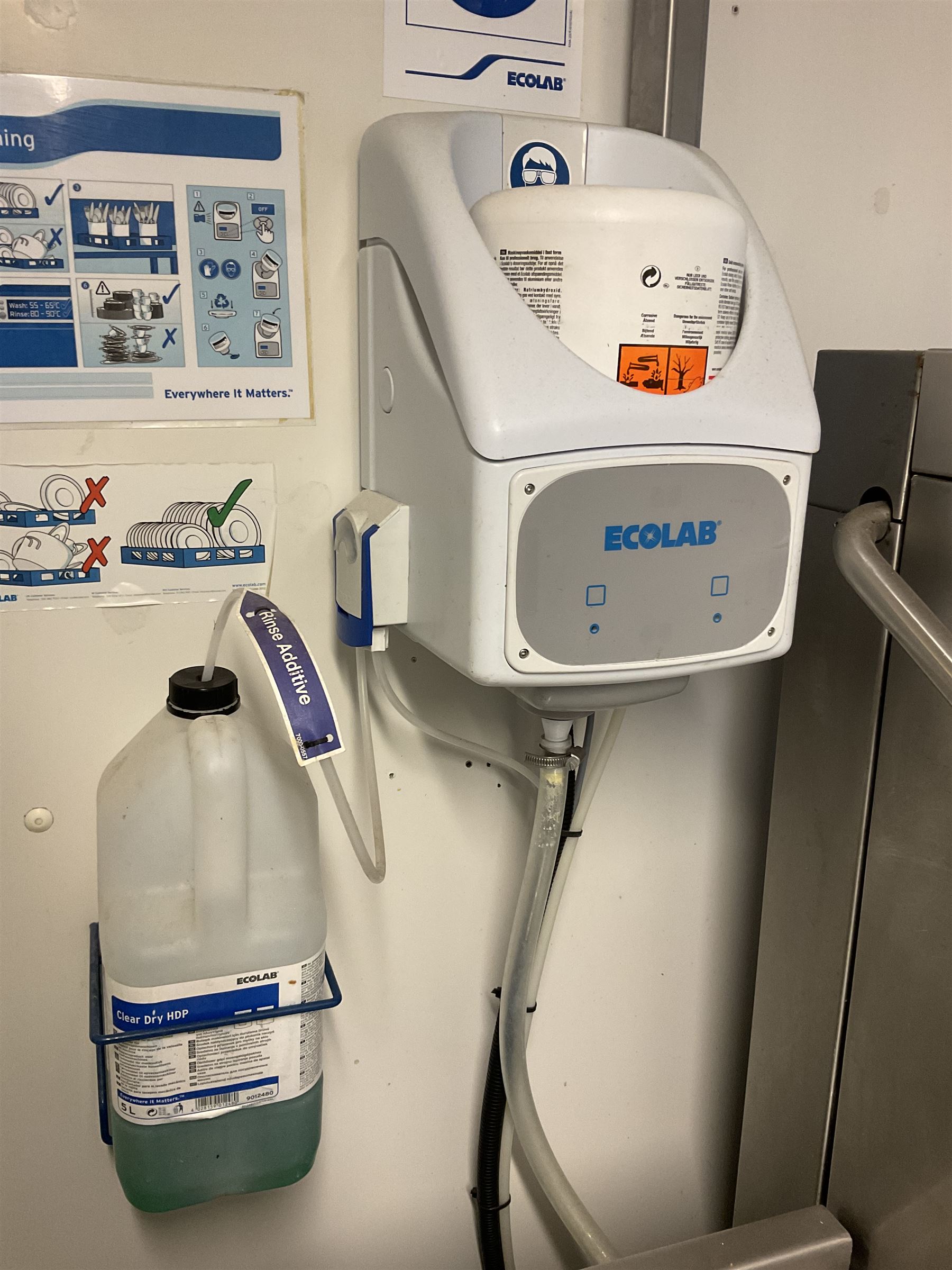 Hobart AMXS16 pass through dishwasher system, with two tables, and two