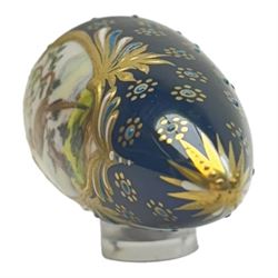 19th century english scent bottle of teardrop form, hand painted with a central panel depicting an exotic bird, with a cobalt blue ground, H12cm 