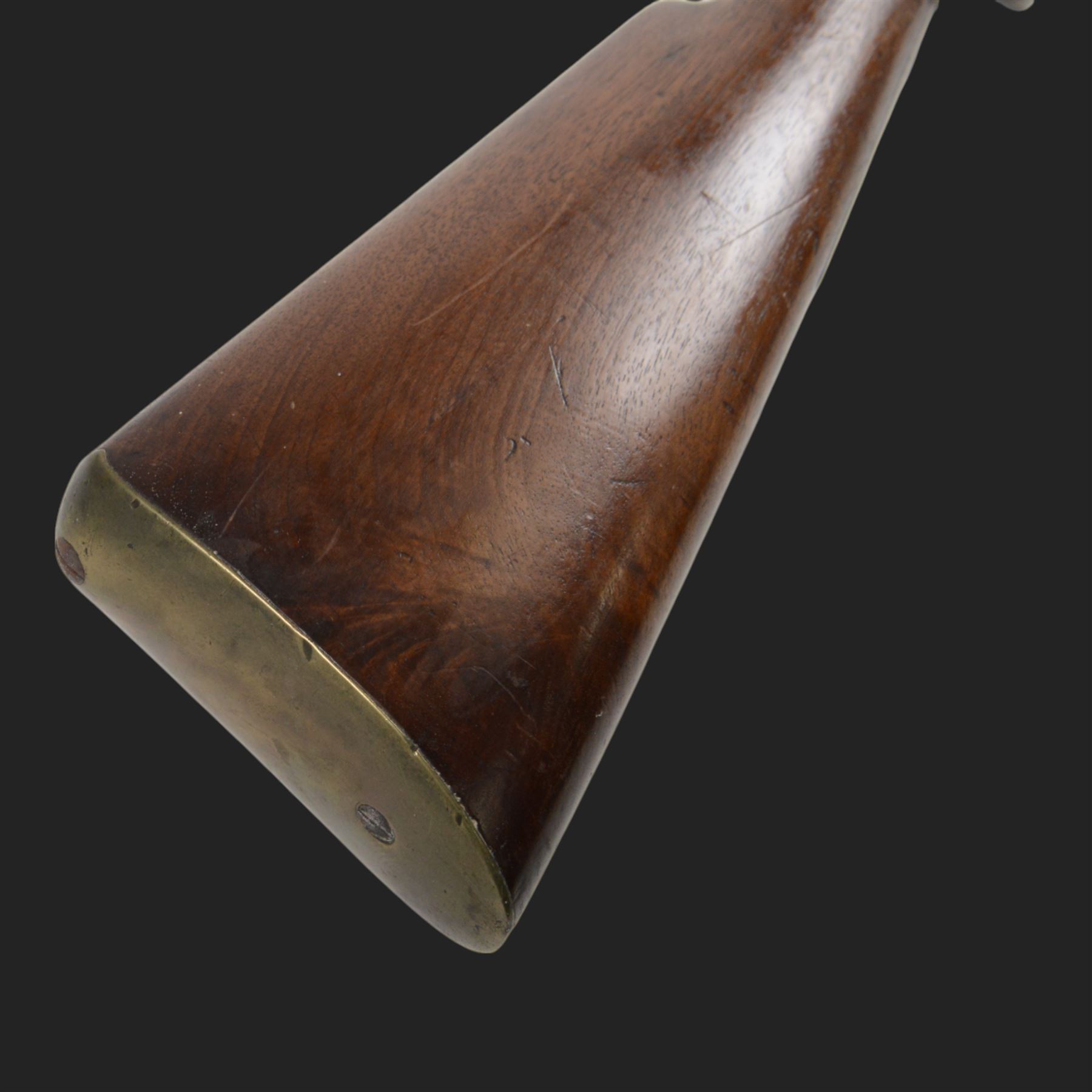 English flintlock blunderbuss, the 38cm brass barrel with proof marks and London to the top, with brass tip ramrod below, the lock engraved Morris, walnut stock with brass butt plate, overall L79cm